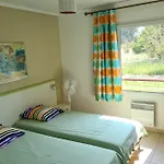 Spacious With Pool *