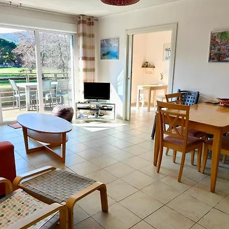 Apartamento Spacious With Pool