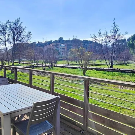 Spacious With Pool Saint-Raphaël