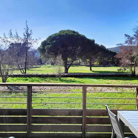 Spacious With Pool Apartamento