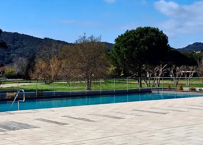 Spacious With Pool * Saint-Raphaël