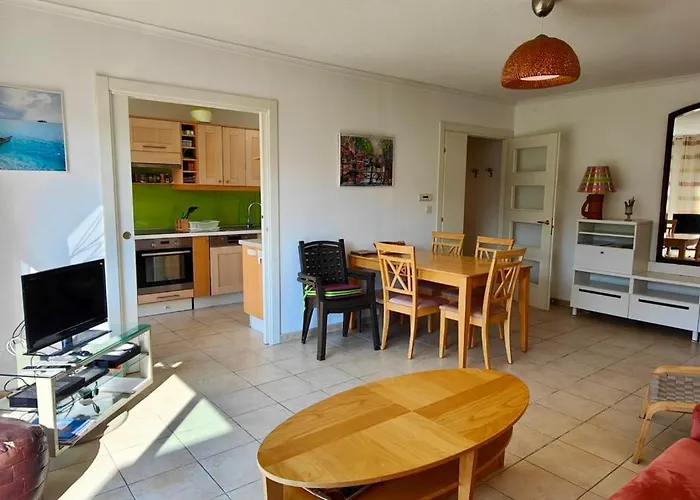 Spacious With Pool * Saint-Raphaël