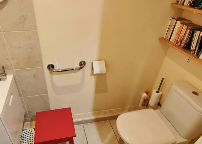 アパート Spacious With Pool